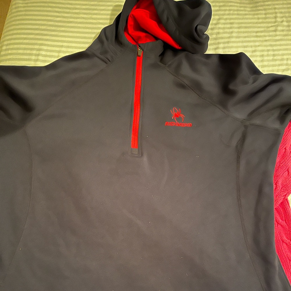College Pullover Sweatshirt Style